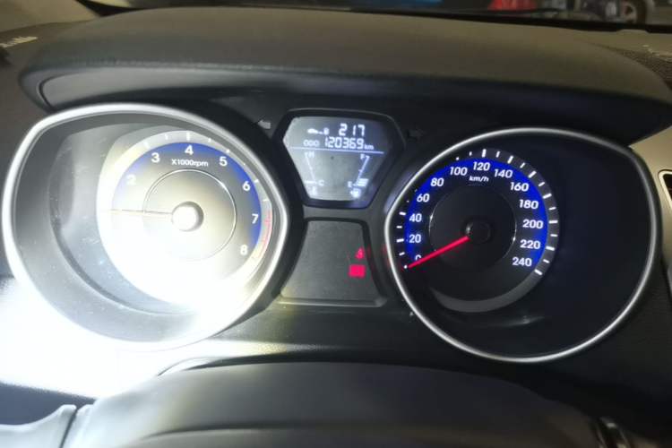 Used Hyundai Elantra (5th Generation / Langdong) 2016 1.6L Manual Fashion Edition Instrument Cluster
