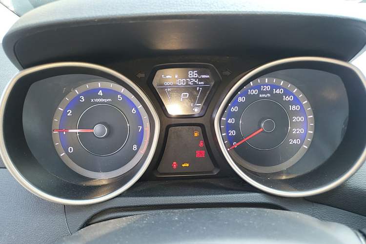 Used Hyundai Elantra (5th Generation / Langdong) 2016 1.6L Automatic Smart Version Instrument Cluster