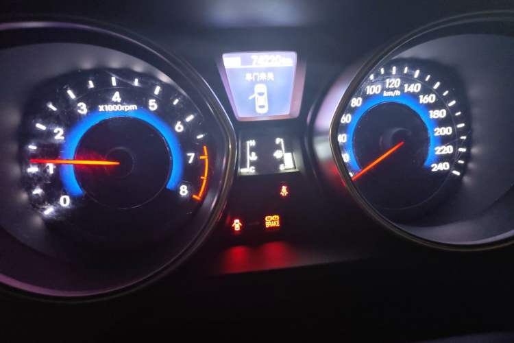 Used Hyundai Elantra (5th Generation / Langdong) 2016 1.6L Manual Luxury Model Instrument Cluster