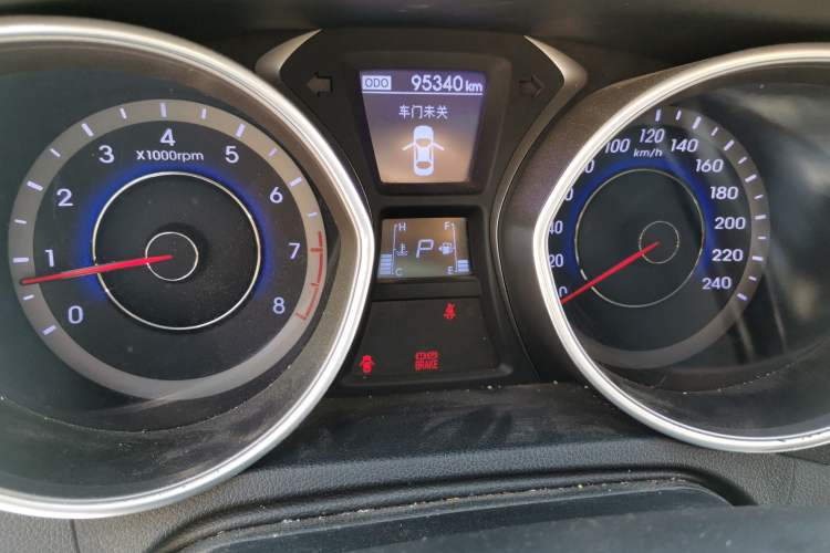 Used Hyundai Elantra (5th Generation / Langdong) 2016 1.6L Automatic Prestige Model Instrument Cluster