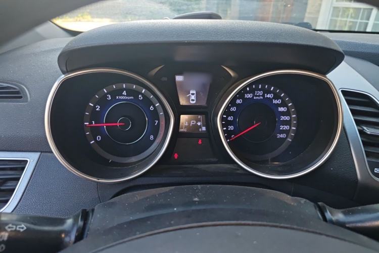 Used Hyundai Elantra (5th Generation / Langdong) 2016 1.6L Automatic Prestige Model Instrument Cluster