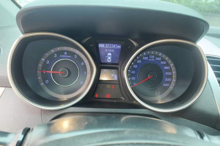 Used Hyundai Elantra (5th Generation / Langdong) 2016 1.6L Manual Luxury Model Instrument Cluster