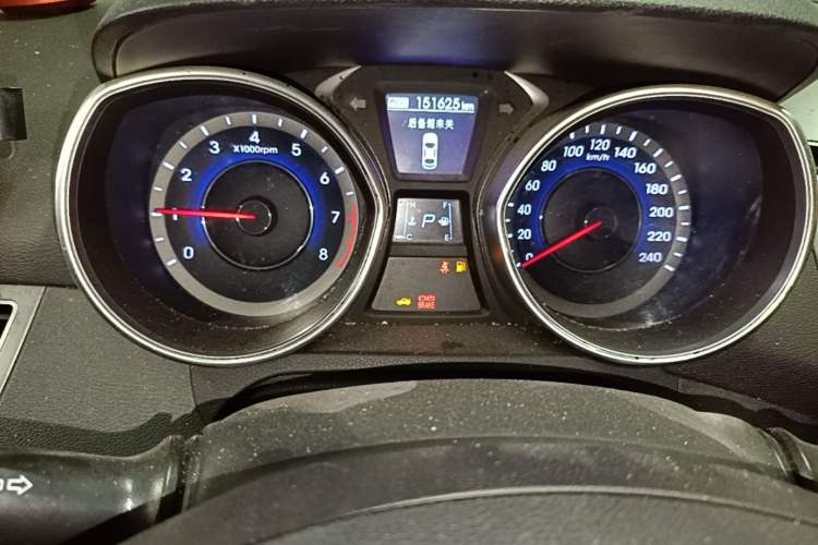 Used Hyundai Elantra (5th Generation / Langdong) 2016 1.6L Automatic Prestige Model Instrument Cluster