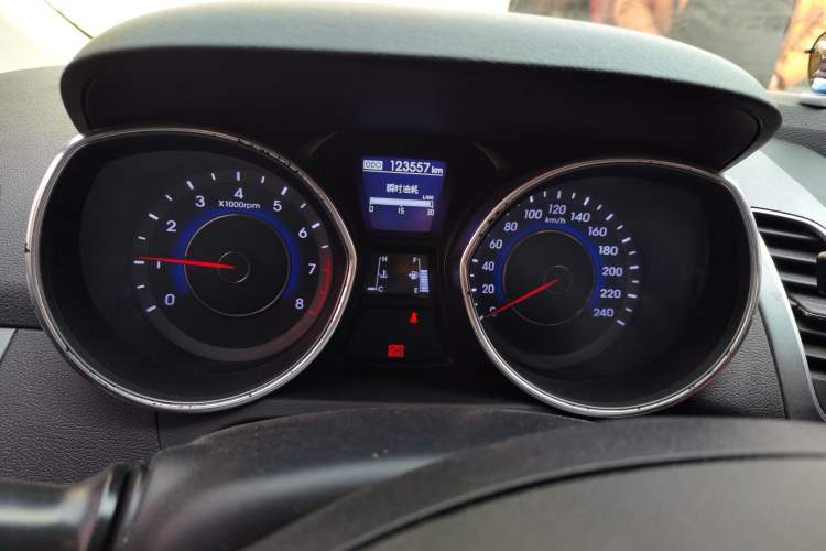 Used Hyundai Elantra (5th Generation / Langdong) 2016 1.6L Manual Luxury Model Instrument Cluster