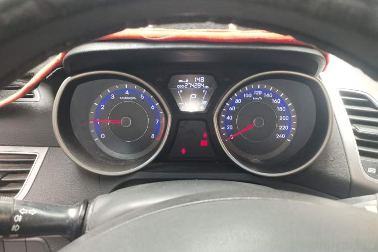 Used Hyundai Elantra (5th Generation / Langdong) 2016 1.6L Automatic Smart Version Instrument Cluster