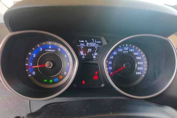 Used Hyundai Elantra (5th Generation / Langdong) 2016 1.6L Automatic Smart Version Instrument Cluster