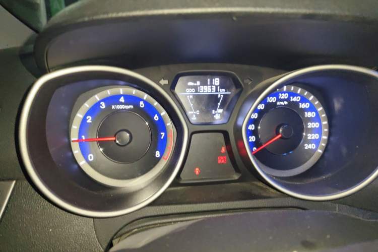 Used Hyundai Elantra (5th Generation / Langdong) 2016 1.6L Manual Fashion Edition Instrument Cluster