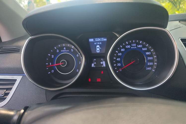 Used Hyundai Elantra (5th Generation / Langdong) 2016 1.6L Manual Luxury Model Instrument Cluster