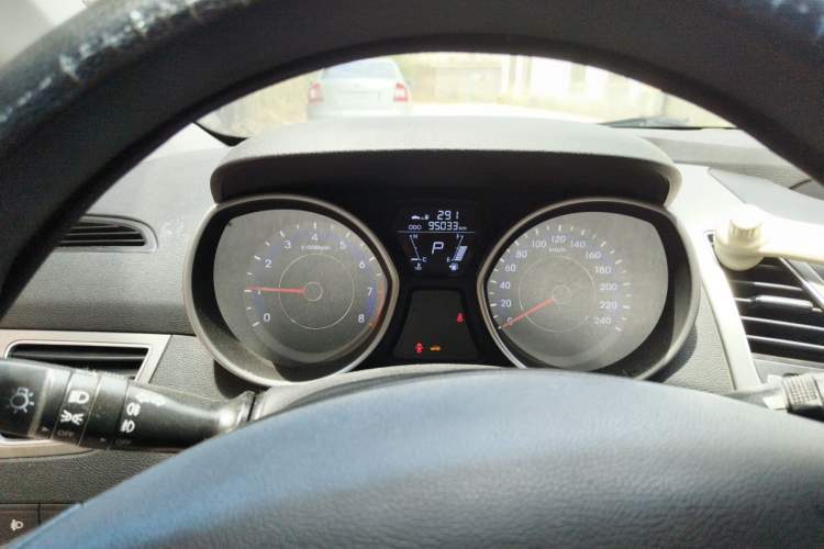 Used Hyundai Elantra (5th Generation / Langdong) 2016 1.6L Automatic Smart Version Instrument Cluster