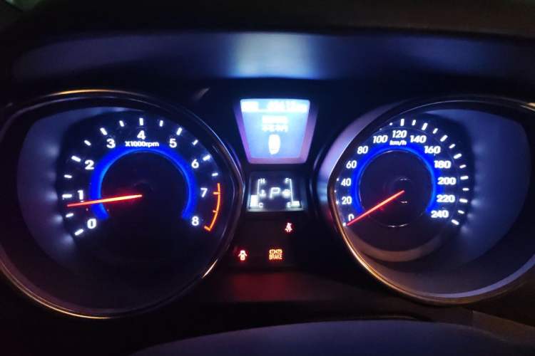 Used Hyundai Elantra (5th Generation / Langdong) 2016 1.6L Automatic Prestige Model Instrument Cluster