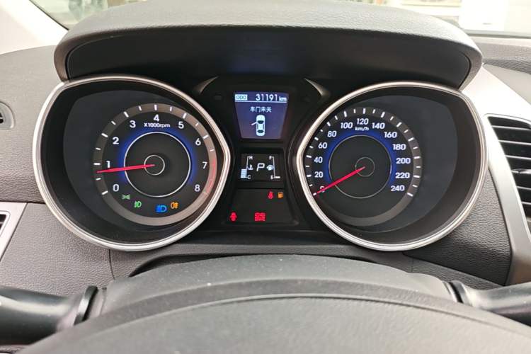 Used Hyundai Elantra (5th Generation / Langdong) 2016 1.6L Automatic Prestige Model Instrument Cluster