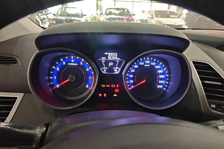 Used Hyundai Elantra (5th Generation / Langdong) 2016 1.6L Automatic Smart Version Instrument Cluster