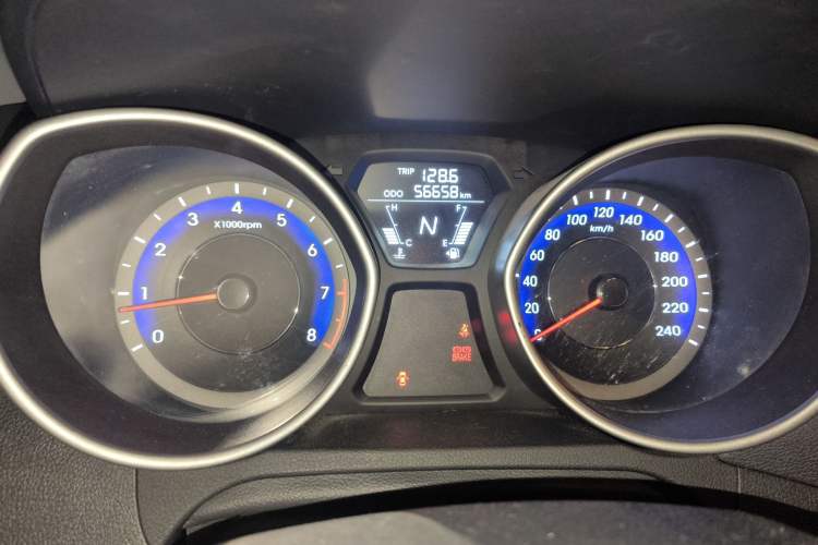 Used Hyundai Elantra (5th Generation / Langdong) 2016 1.6L Automatic Smart Version Instrument Cluster