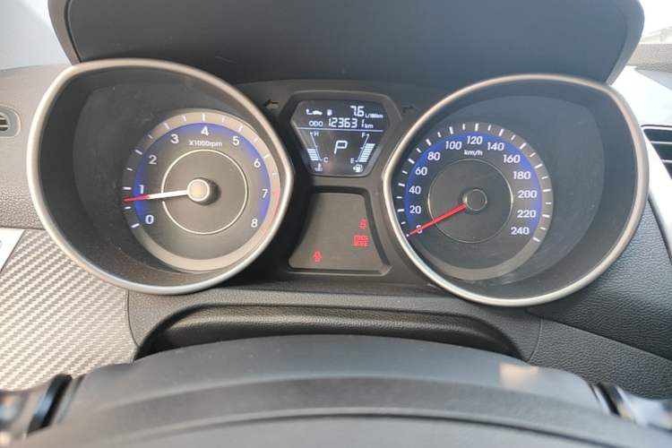 Used Hyundai Elantra (5th Generation / Langdong) 2016 1.6L Automatic Smart Version Instrument Cluster