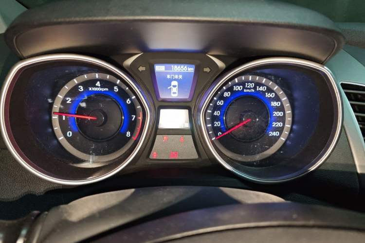 Used Hyundai Elantra (5th Generation / Langdong) 2016 1.6L Manual Luxury Model Instrument Cluster