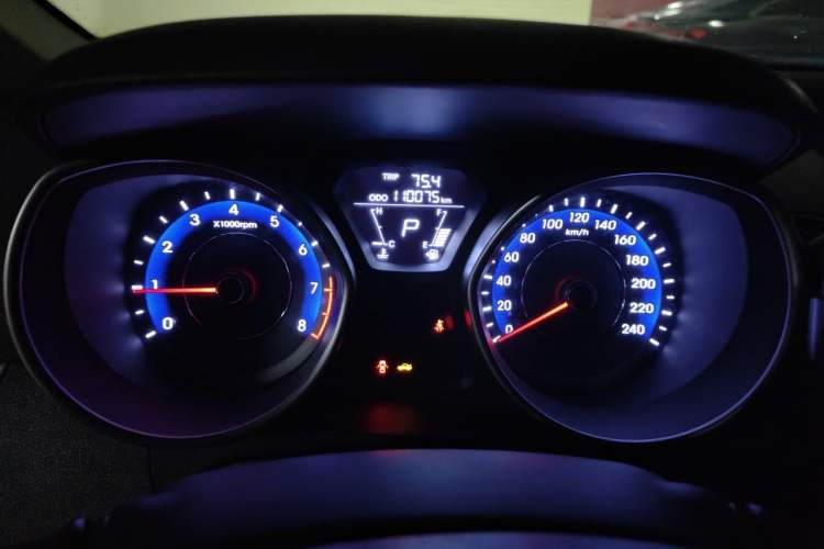 Used Hyundai Elantra (5th Generation / Langdong) 2016 1.6L Automatic Smart Version Instrument Cluster