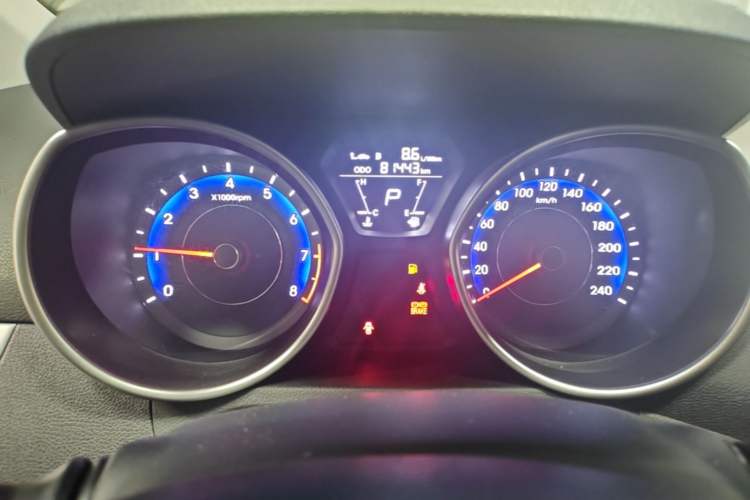 Used Hyundai Elantra (5th Generation / Langdong) 2016 1.6L Automatic Smart Version Instrument Cluster