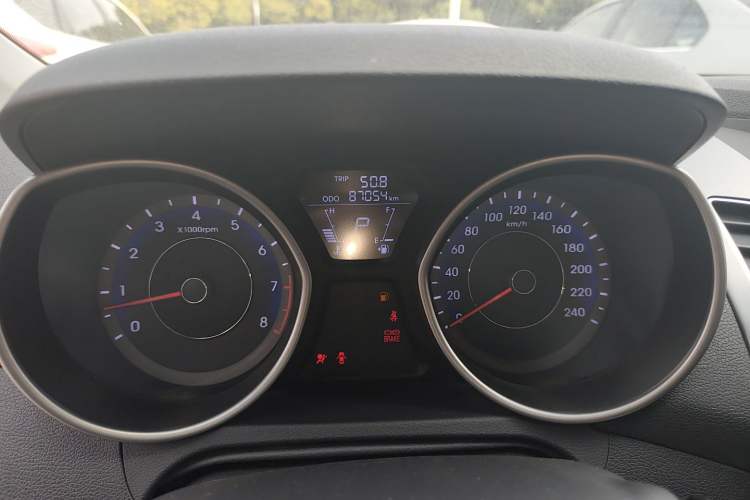 Used Hyundai Elantra (5th Generation / Langdong) 2016 1.6L Automatic Smart Version Instrument Cluster