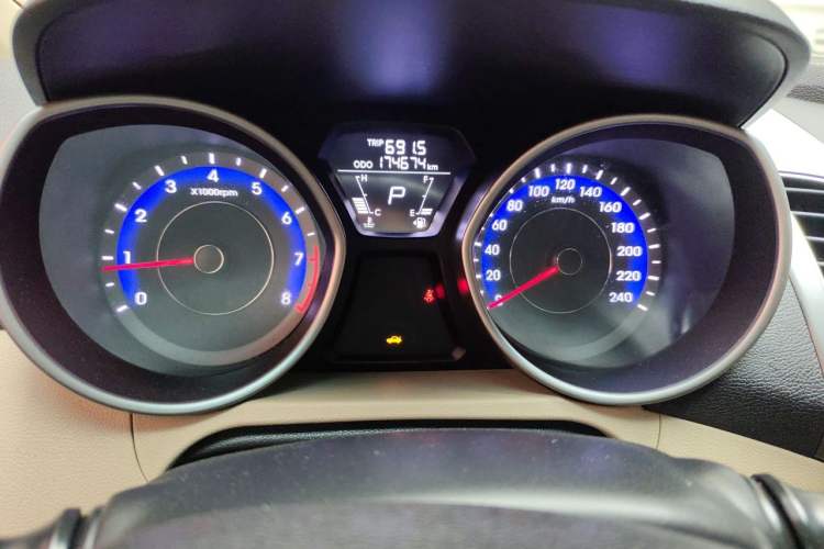 Used Hyundai Elantra (5th Generation / Langdong) 2016 1.6L Automatic Smart Version Instrument Cluster