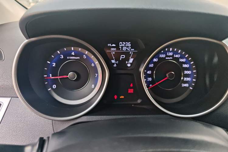 Used Hyundai Elantra (5th Generation / Langdong) 2016 1.6L Automatic Smart Version Instrument Cluster