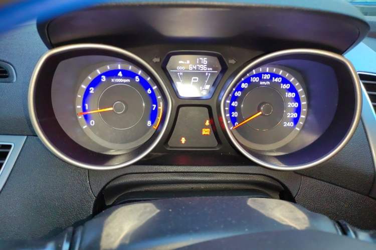 Used Hyundai Elantra (5th Generation / Langdong) 2016 1.6L Automatic Smart Version Instrument Cluster
