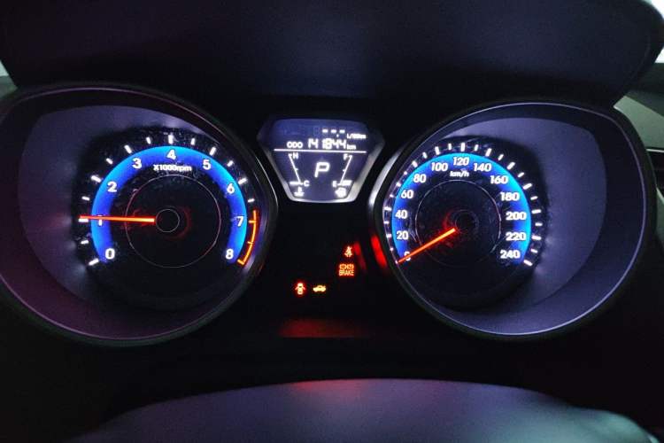 Used Hyundai Elantra (5th Generation / Langdong) 2016 1.6L Automatic Smart Version Instrument Cluster