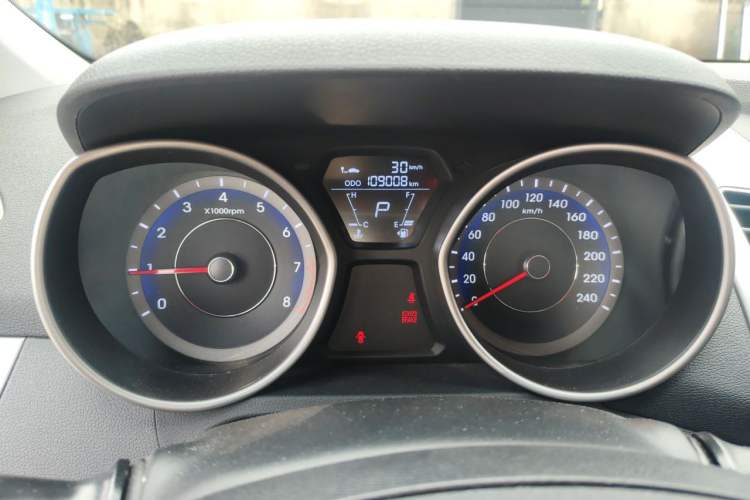 Used Hyundai Elantra (5th Generation / Langdong) 2016 1.6L Automatic Smart Version Instrument Cluster
