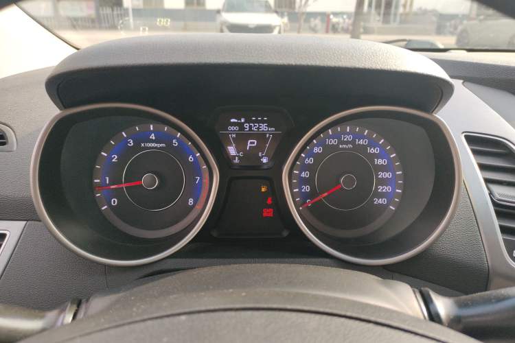 Used Hyundai Elantra (5th Generation / Langdong) 2016 1.6L Automatic Smart Version Instrument Cluster