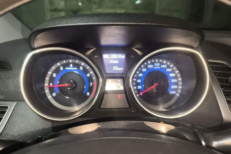 Used Hyundai Elantra (5th Generation / Langdong) 2016 1.6L Automatic Prestige Model Instrument Cluster