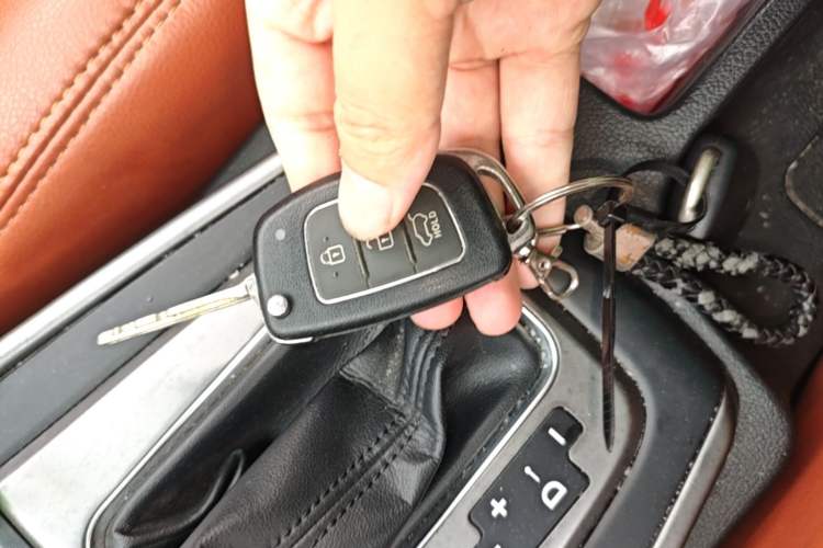 Used Hyundai Elantra (5th Generation / Langdong) 2016 1.6L Automatic Smart Version Interior 1