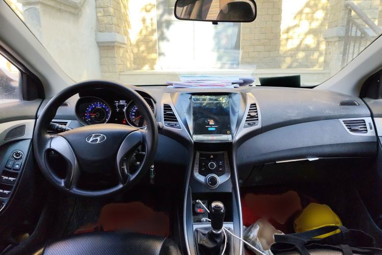 Used Hyundai Elantra (5th Generation / Langdong) 2016 1.6L Manual Fashion Edition Interior 2