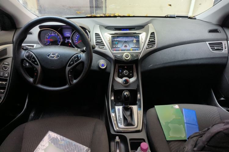 Used Hyundai Elantra (5th Generation / Langdong) 2016 1.6L Automatic Prestige Model Interior 2