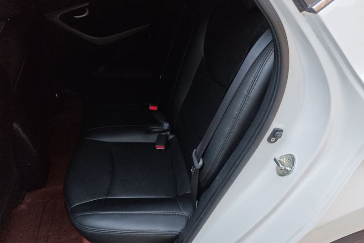 Used Hyundai Elantra (5th Generation / Langdong) 2016 1.6L Automatic Prestige Model Interior 4