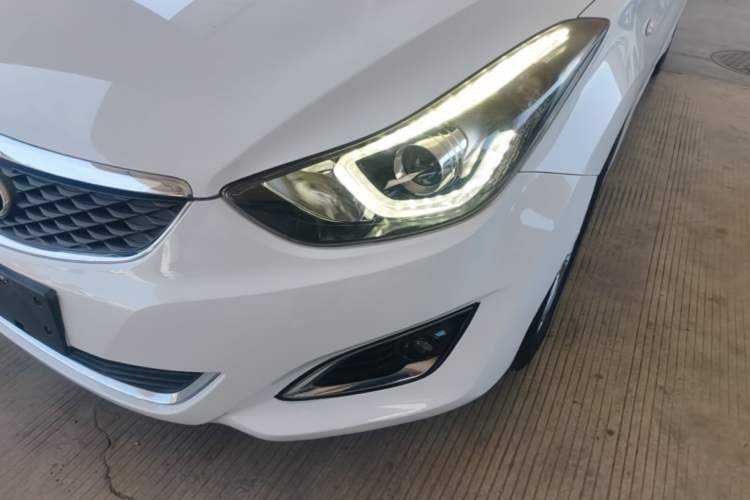 Used Hyundai Elantra (5th Generation / Langdong) 2016 1.6L Automatic Smart Version Left Front Headlight