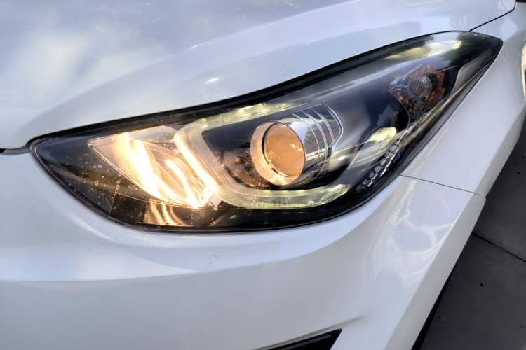 Used Hyundai Elantra (5th Generation / Langdong) 2016 1.6L Automatic Smart Version Left Front Headlight