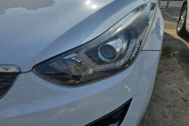Used Hyundai Elantra (5th Generation / Langdong) 2016 1.6L Automatic Smart Version Left Front Headlight