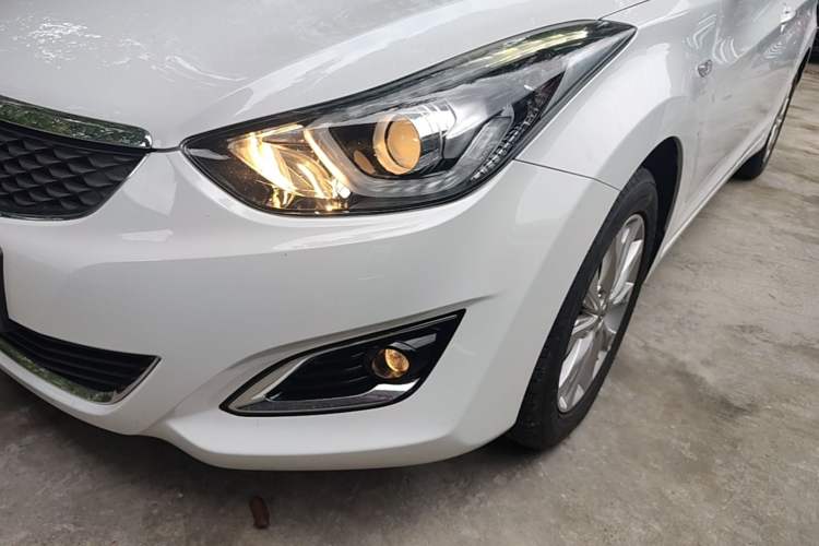 Used Hyundai Elantra (5th Generation / Langdong) 2016 1.6L Automatic Smart Version Left Front Headlight