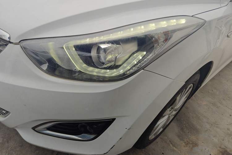 Used Hyundai Elantra (5th Generation / Langdong) 2016 1.6L Automatic Smart Version Left Front Headlight