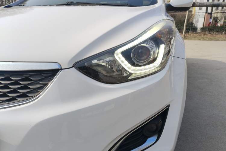 Used Hyundai Elantra (5th Generation / Langdong) 2016 1.6L Automatic Smart Version Left Front Headlight
