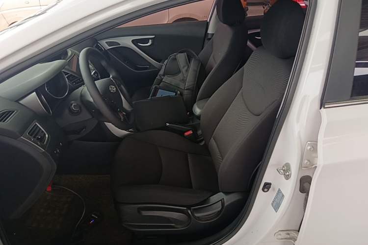 Used Hyundai Elantra (5th Generation / Langdong) 2016 1.6L Automatic Prestige Model Left Front Seat