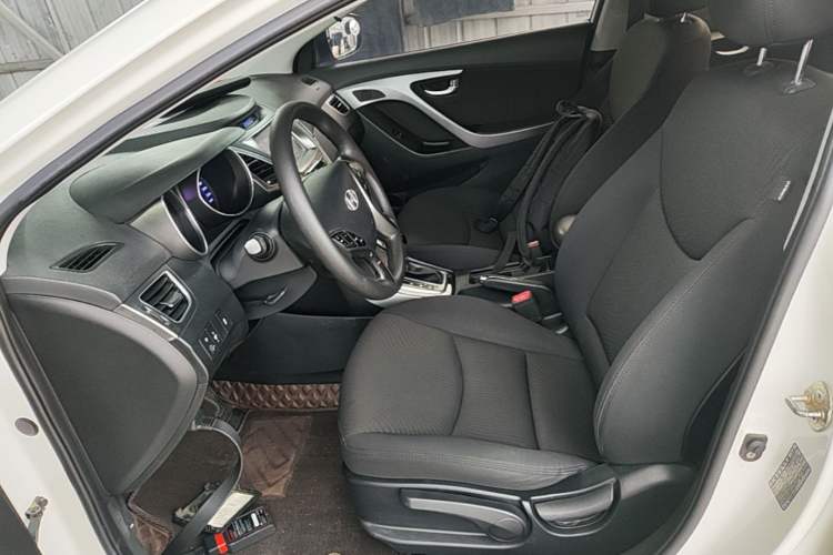 Used Hyundai Elantra (5th Generation / Langdong) 2016 1.6L Automatic Prestige Model Left Front Seat