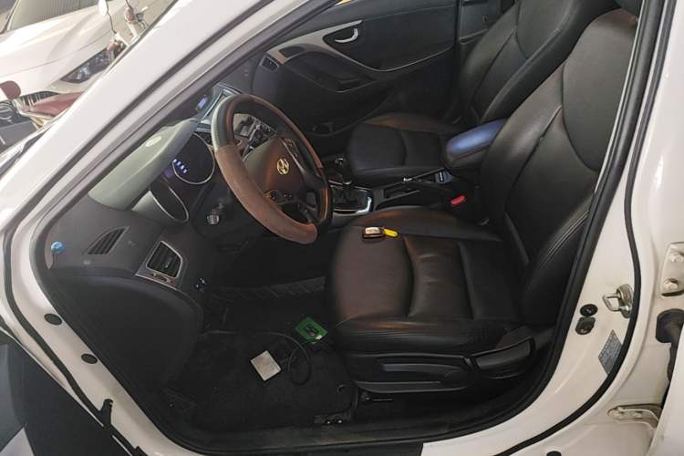 Used Hyundai Elantra (5th Generation / Langdong) 2016 1.6L Manual Luxury Model Left Front Seat