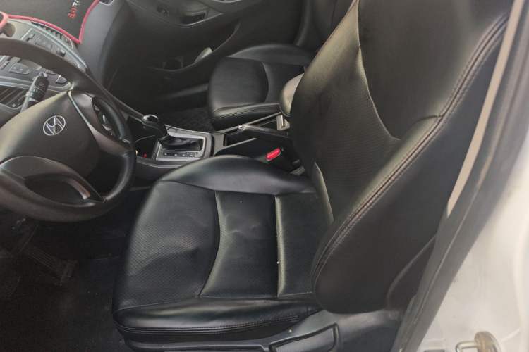 Used Hyundai Elantra (5th Generation / Langdong) 2016 1.6L Automatic Smart Version Left Front Seat