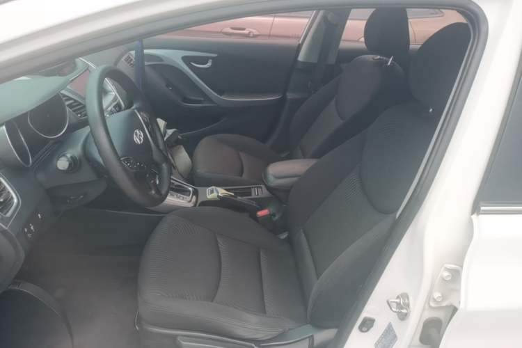 Used Hyundai Elantra (5th Generation / Langdong) 2016 1.6L Automatic Prestige Model Left Front Seat