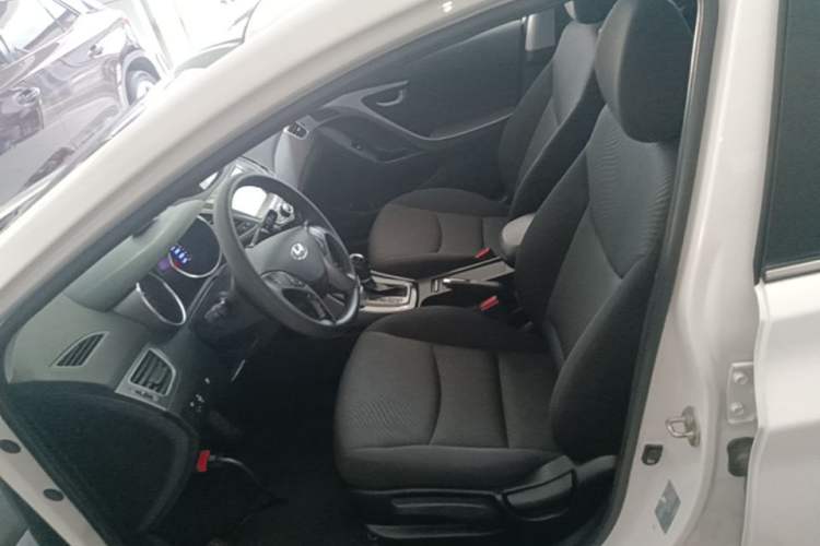 Used Hyundai Elantra (5th Generation / Langdong) 2016 1.6L Automatic Prestige Model Left Front Seat