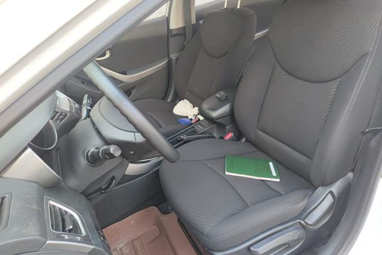 Used Hyundai Elantra (5th Generation / Langdong) 2016 1.6L Manual Luxury Model Left Front Seat