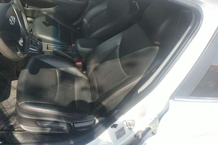 Used Hyundai Elantra (5th Generation / Langdong) 2016 1.6L Automatic Smart Version Left Front Seat