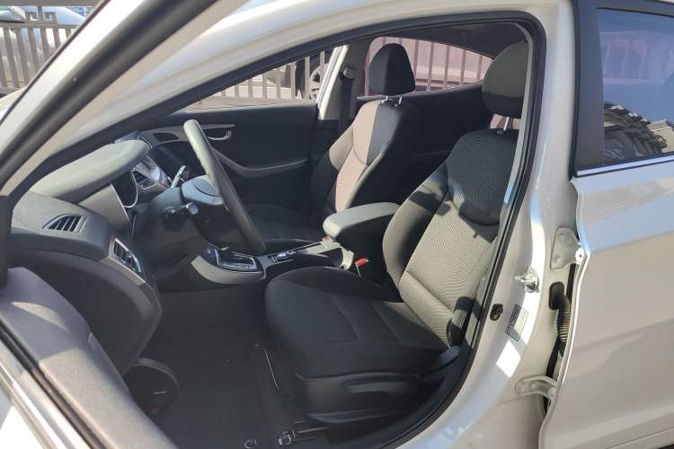 Used Hyundai Elantra (5th Generation / Langdong) 2016 1.6L Automatic Prestige Model Left Front Seat