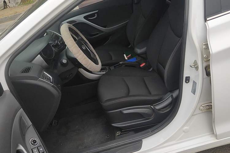 Used Hyundai Elantra (5th Generation / Langdong) 2016 1.6L Automatic Smart Version Left Front Seat