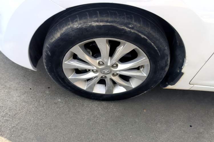 Used Hyundai Elantra (5th Generation / Langdong) 2016 1.6L Automatic Smart Version Left Front Wheel Hub